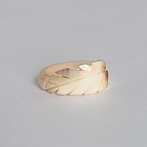 Vintage Boho Nature Cream White Beige Brown Hand Carved Shell Feather Ring